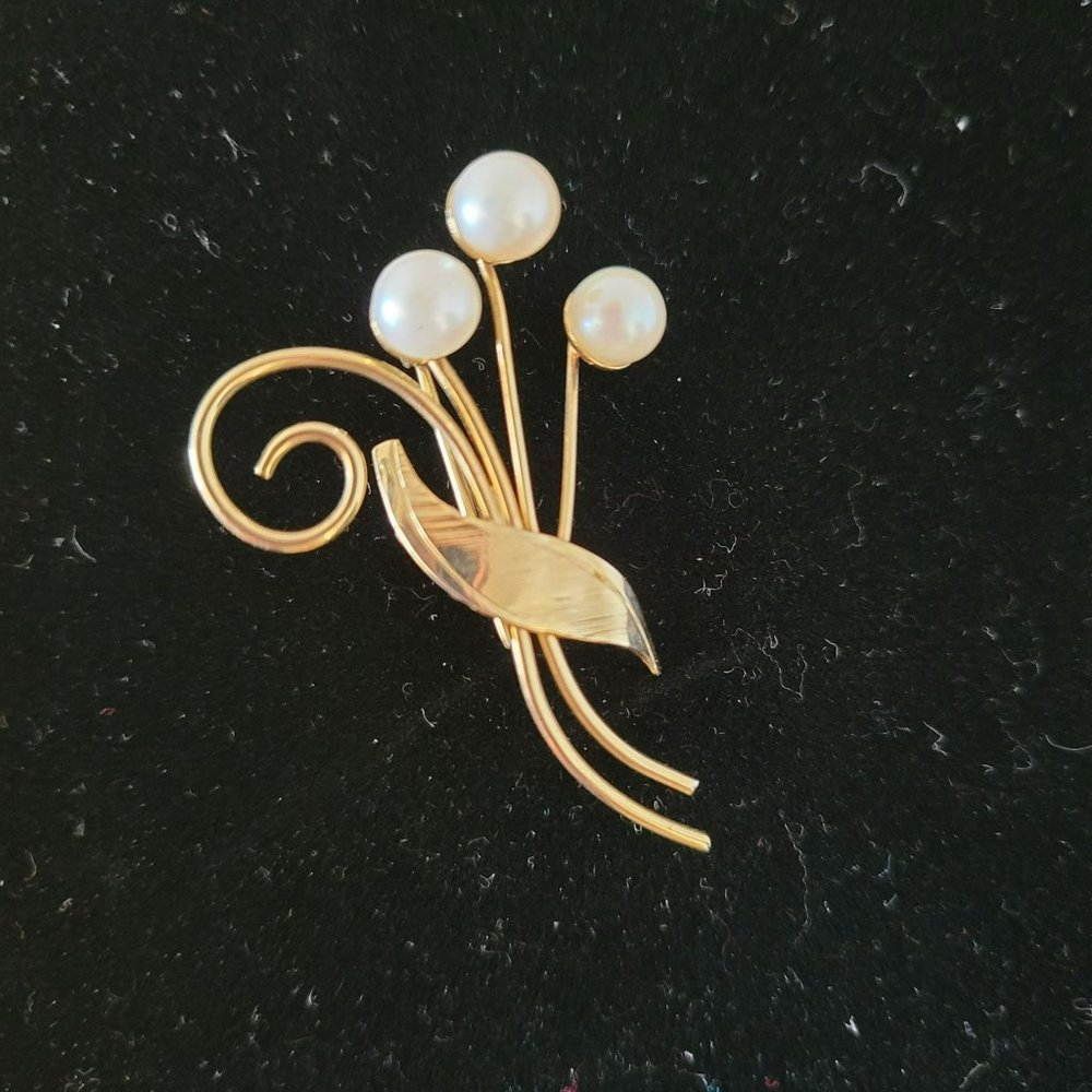 Vintage Valenza 1/20-12k Gold Filled Cultured Pearls Brooch Pin Flower Leaf